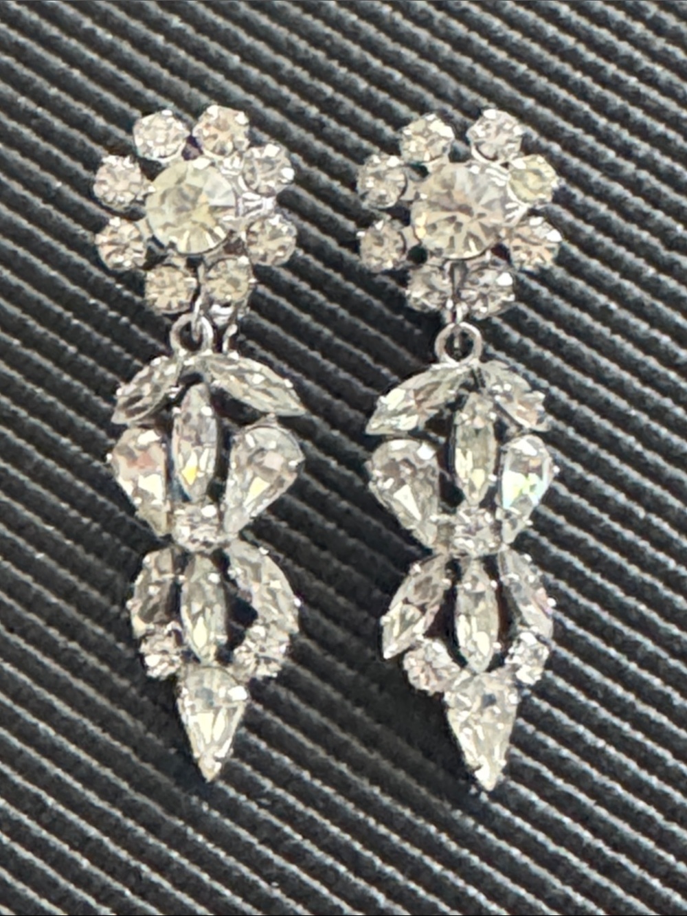 Vintage Rhinestone Drop Dangle Clip on Earrings